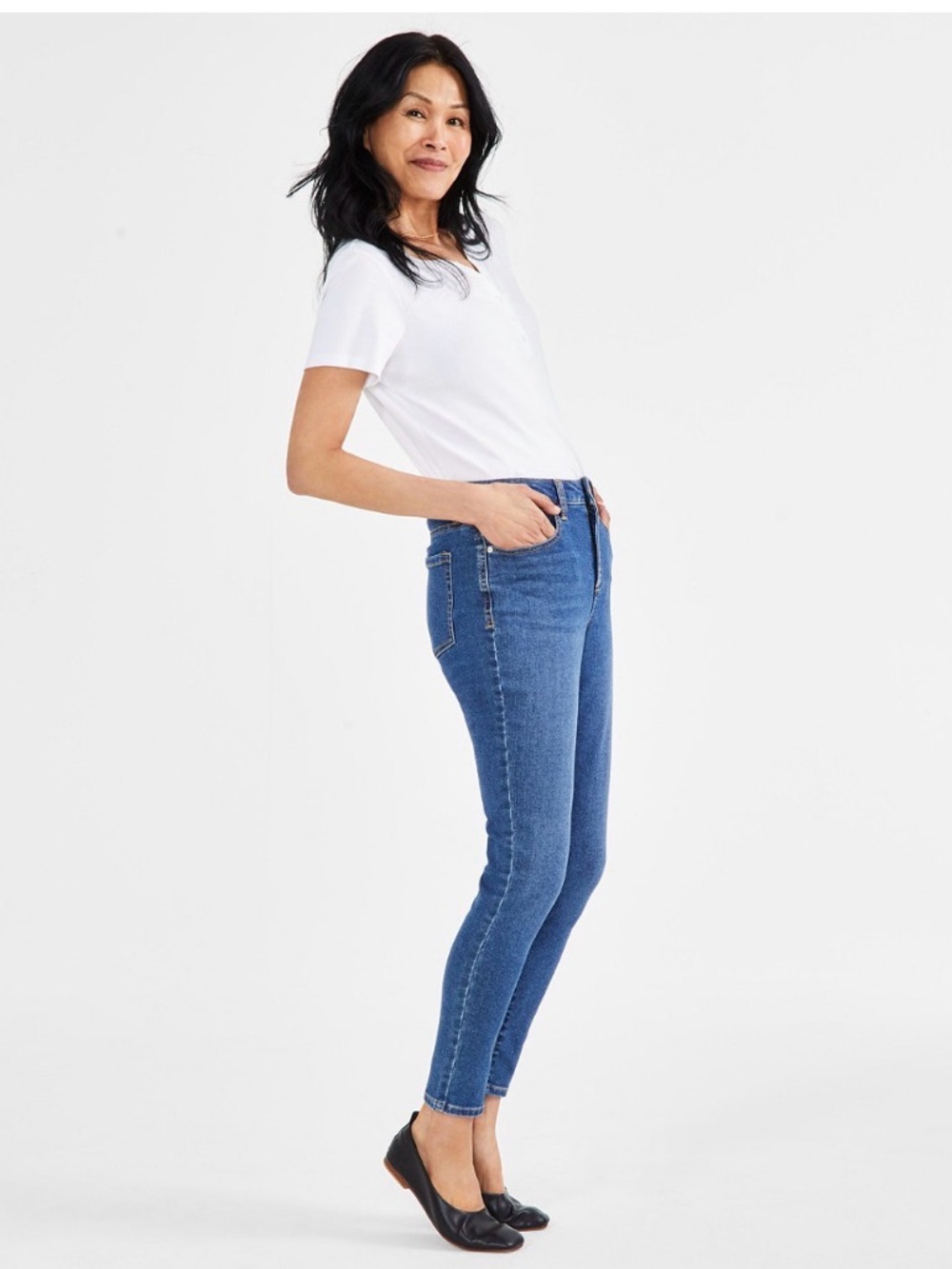 BNWT STYLE & CO. SHORT CURVY SKINNY MID-RISE SLIMMING POCKET JEANS IN SIZE 12S - Picture 2 of 16